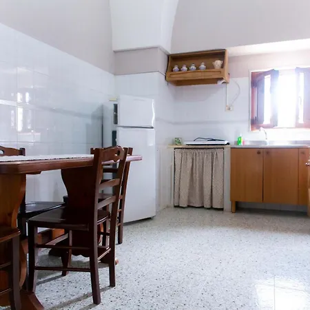 Masseria Lamapecora بيت للعطل